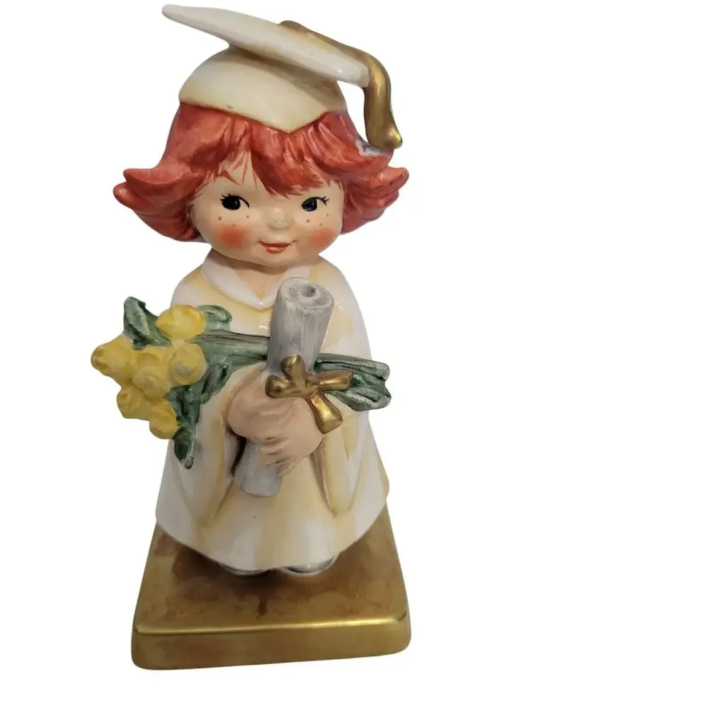 Vintage 1970 Goebel Graduation Figurine In Cap & Gown with Diploma 1926-1TClo - Picture 2 of 7